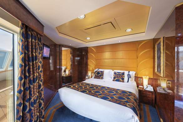MSC Cruises MSC Fantasia MSC Yacht Club Royal Suite 2.jpg